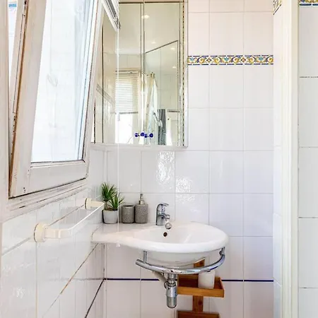 Guestready - A Superb Near Quartier Asiatique *
